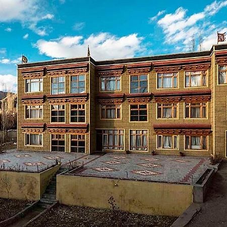 Hotel Alpine Ladakh レー エクステリア 写真